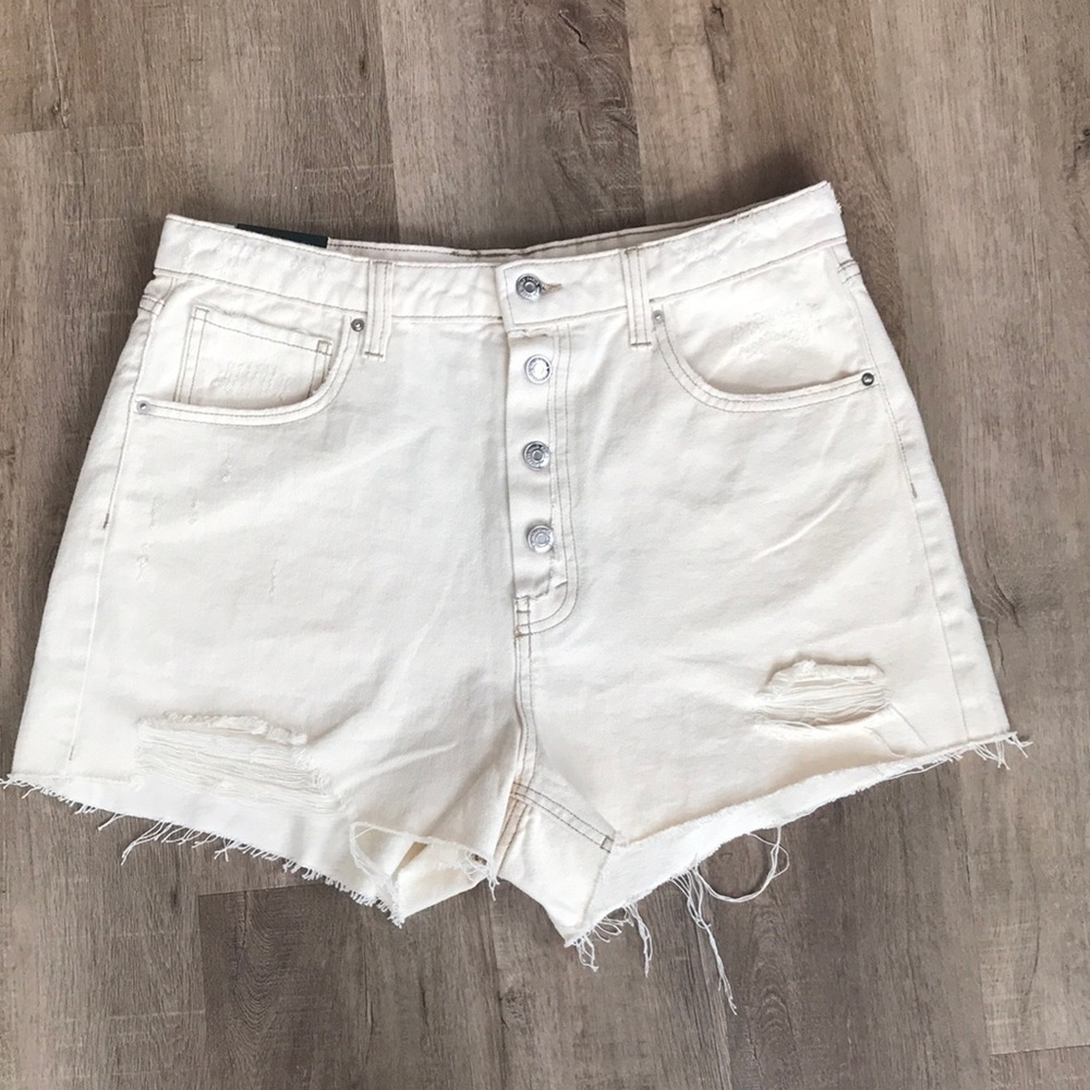 NWT Womens high rise cutoff shorts cream denim button up